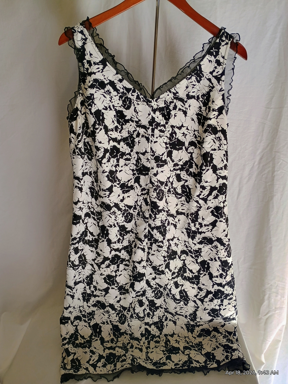 Newport News Black & White Floral Lace-Trim Slip